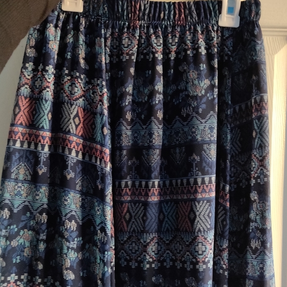 Floral print asymmetrical skirt - Picture 4 of 7